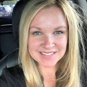 Meet your Posher, Joni